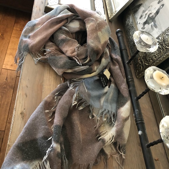 JCsunny..... cotton scarf/shawl - Picture 6 of 8